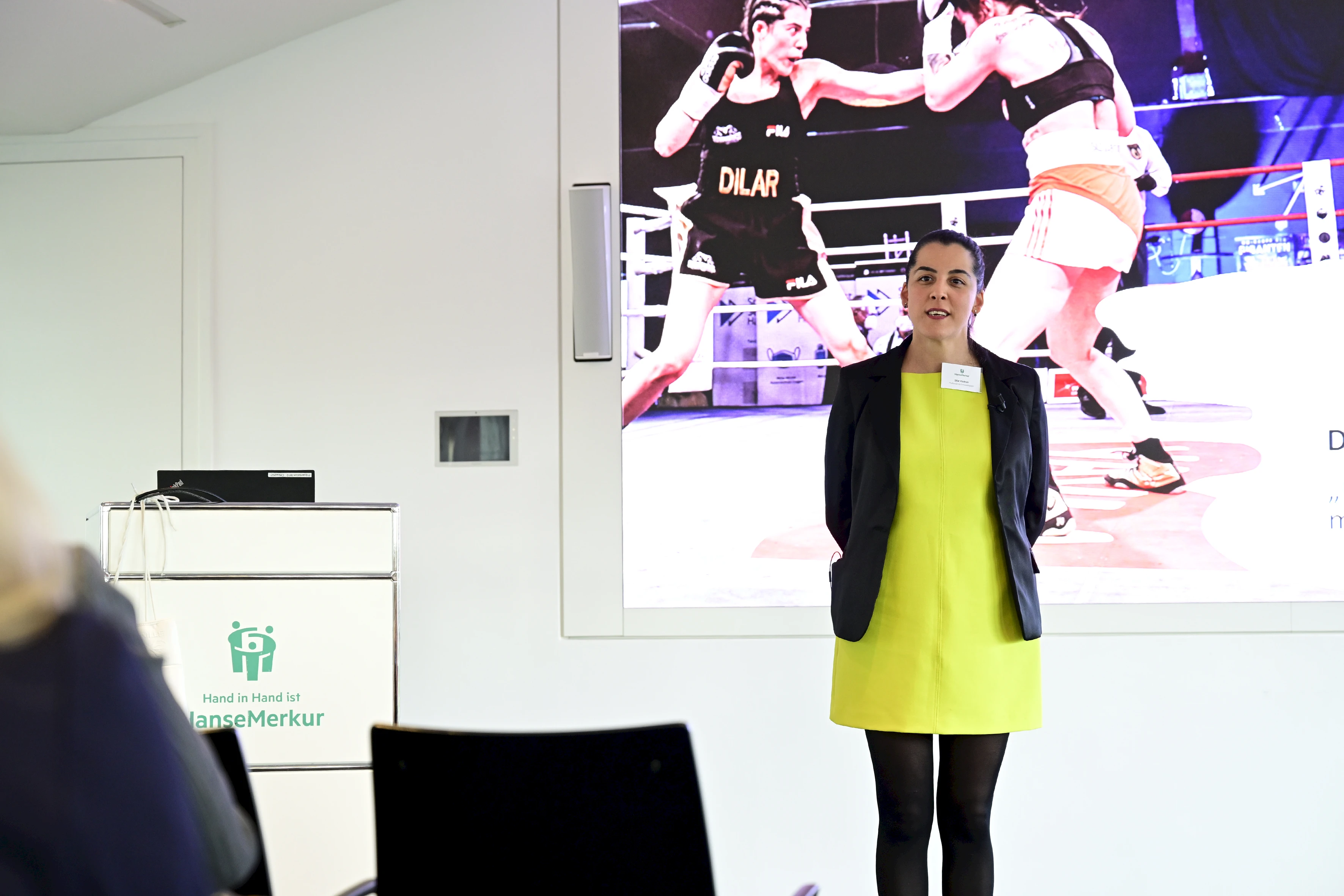 Boxweltmeisterin und Sozialpädagogin Dilar Kisikyol hielt einen beeindruckenden Vortrag.