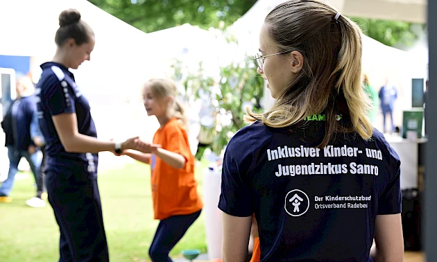 Der Kinder- und Jugendzirkus Sanro/DKSB Radebeul  auf dem Bürgerfest des Bundespräsidenten