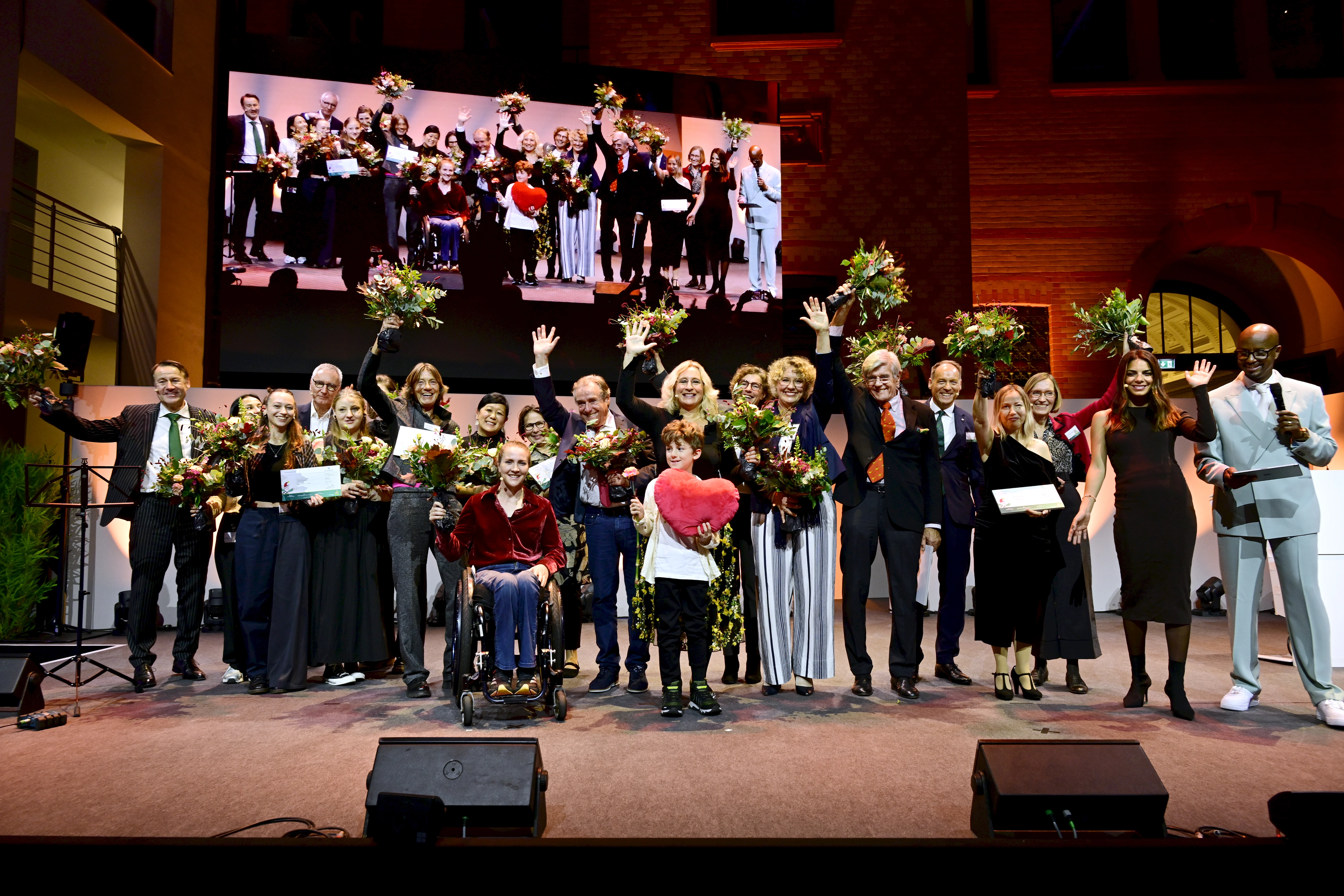 Am Ende der Preisverleihung war der Jubel bei allen Beteiligten natürlich groß
