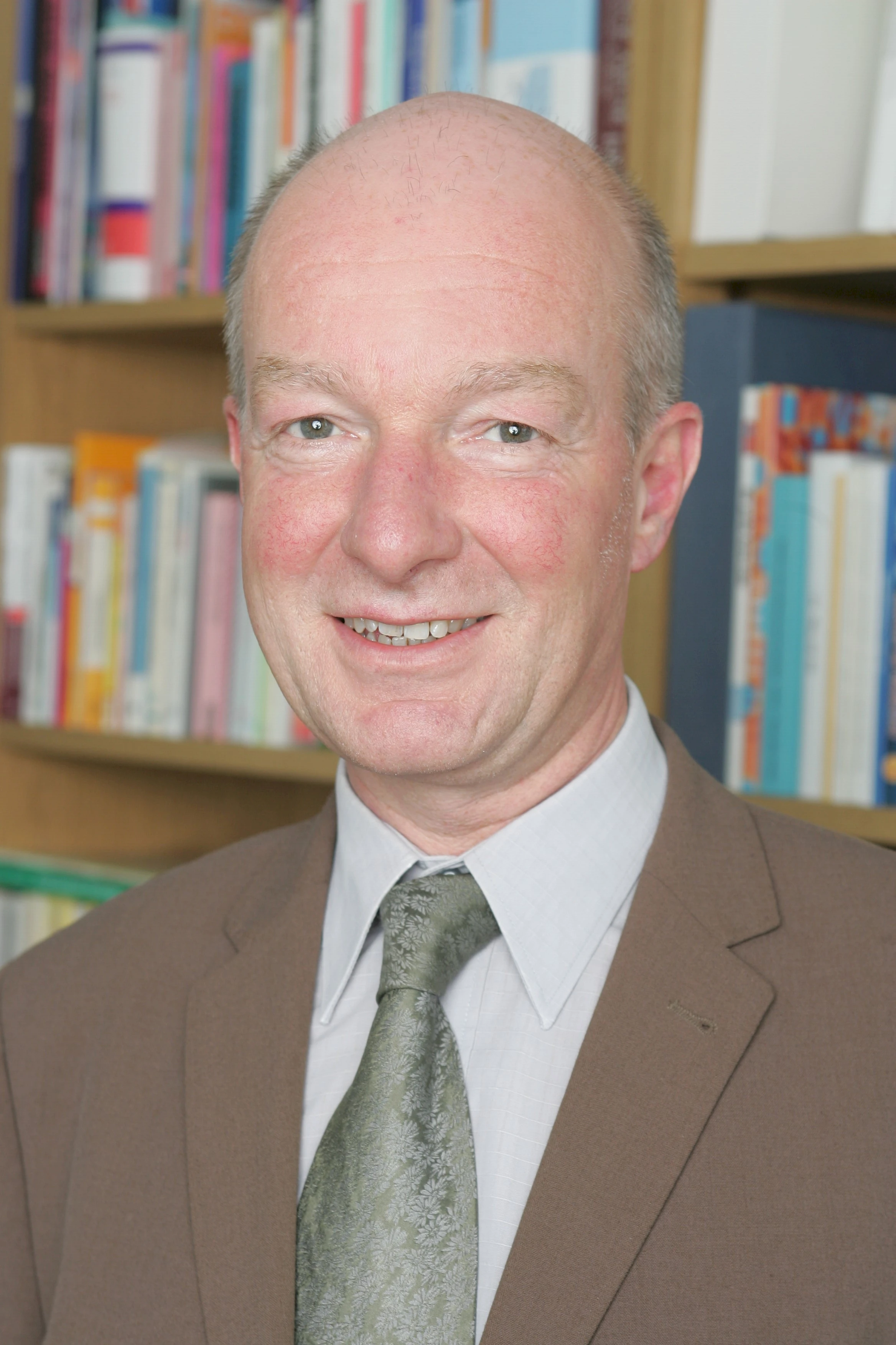 Prof. Dr. med. Rainer Thomasius, ehemaliger Leiter und Gründer des Deutschen Zentrums für Suchtfragen des Kindes- und Jugendalters (DZSKJ) am Universitätsklinikum Hamburg-Eppendorf.