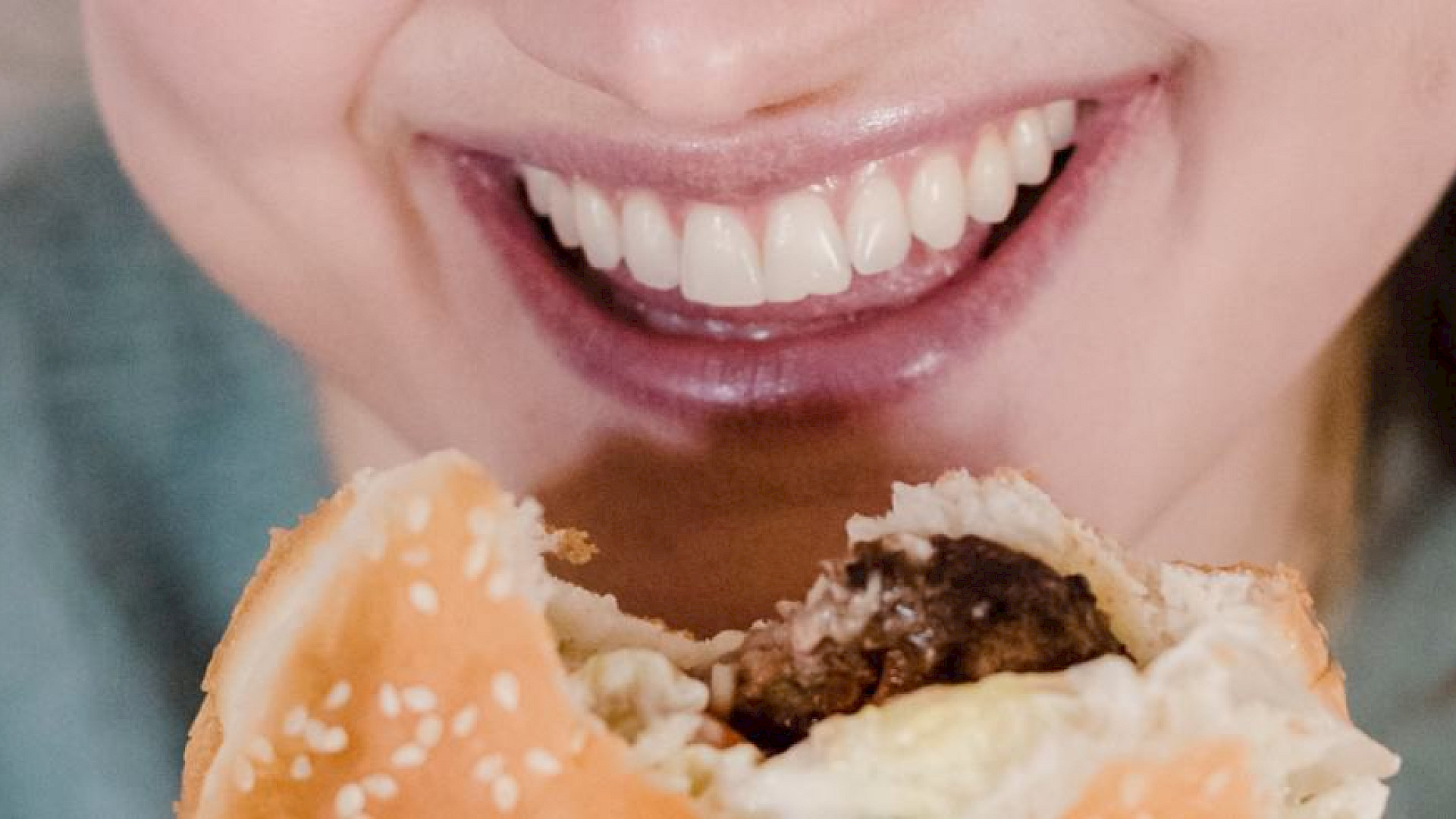 TV Werbung für Kinder künftig ohne Süßigkeiten und Fast Food