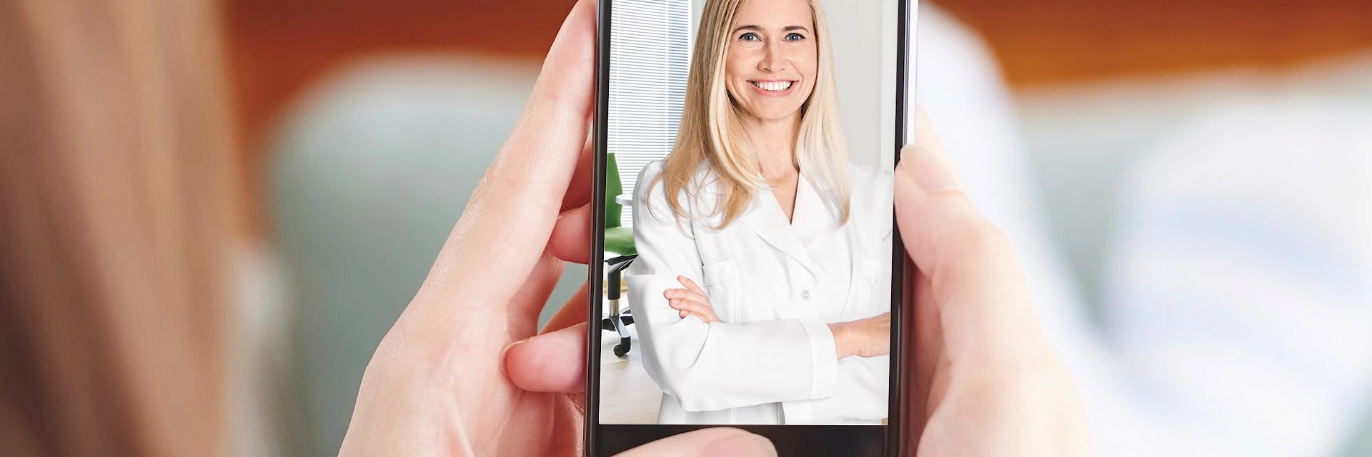 HanseMerkur bringt den Arzt digital nach Hause